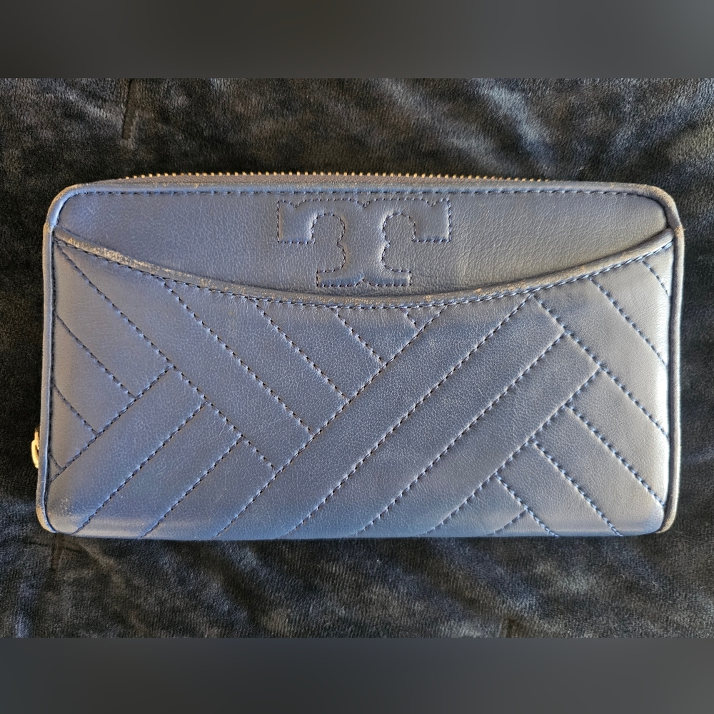 Tory Burch Quilted Continental Zip Wallet - Blue